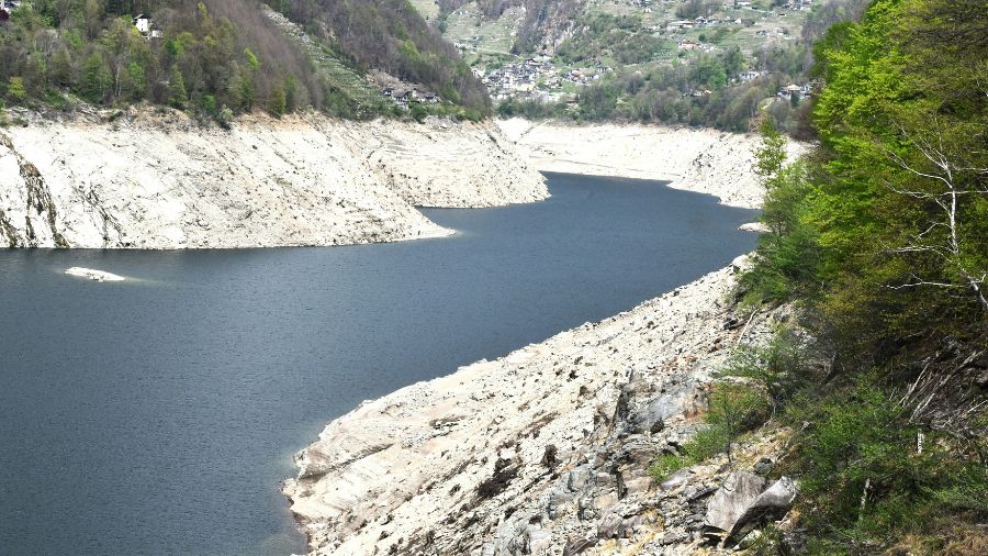 A very empty riverbed with very little riverwater